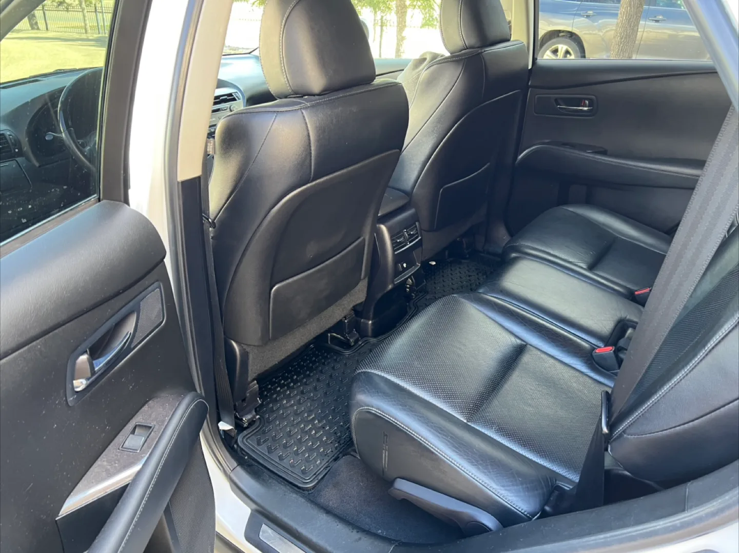 2015 Lexus RX 350 - White SUV Sport design image indicator(6)