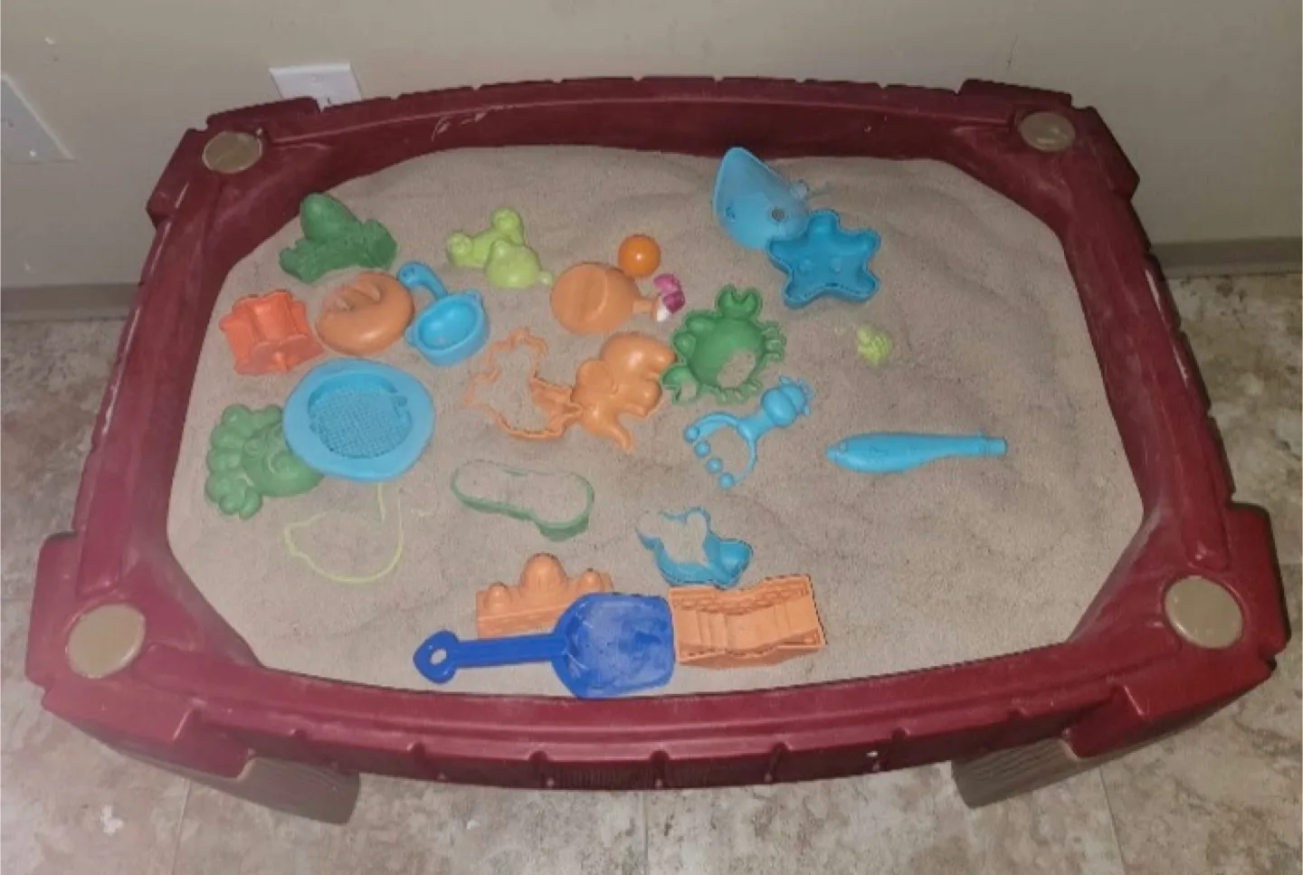 Step2 Naturally Sand Table with toys thumbnail