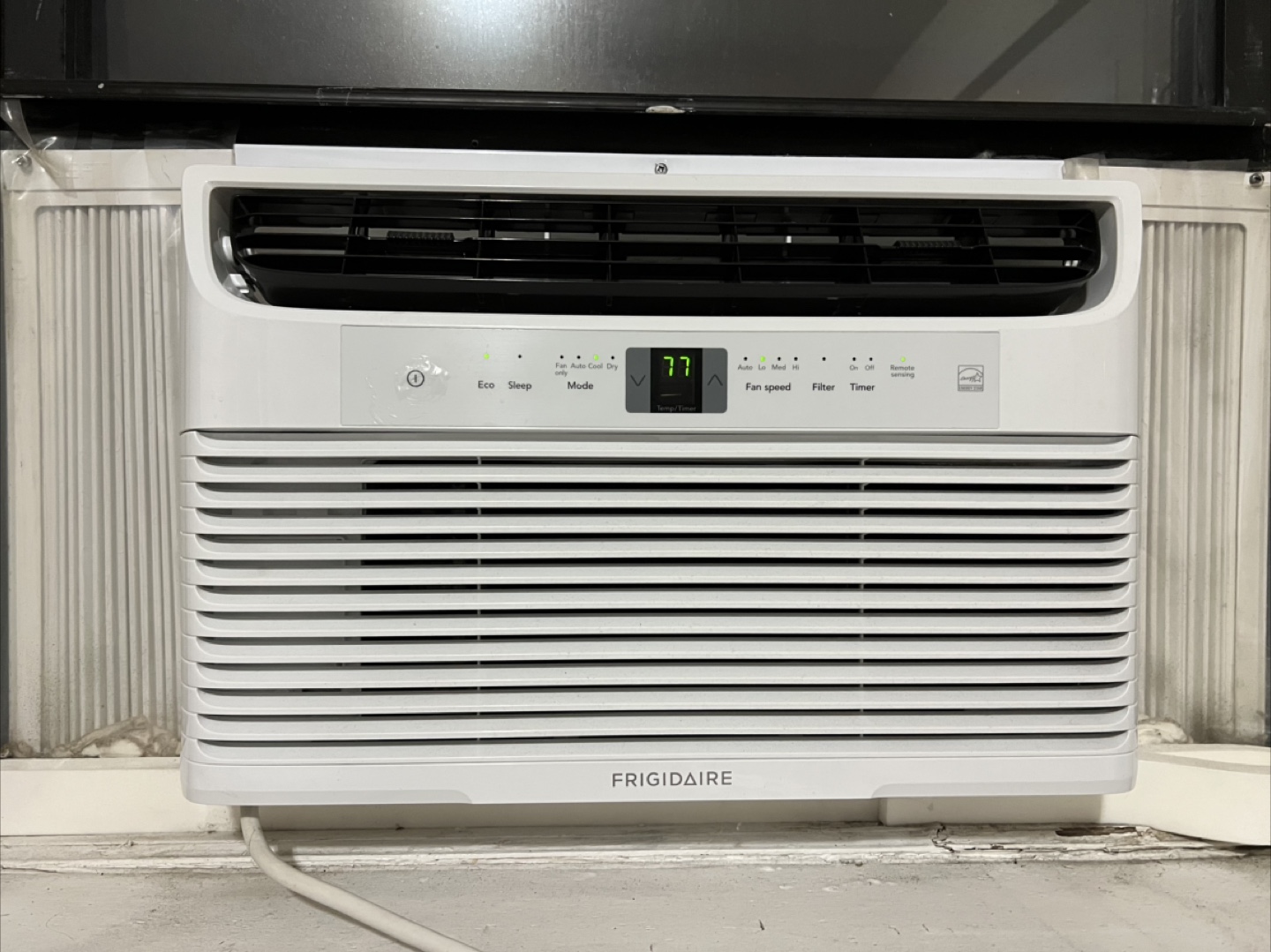Frigidaire Window Air Conditioner 6000BTU with Remote
