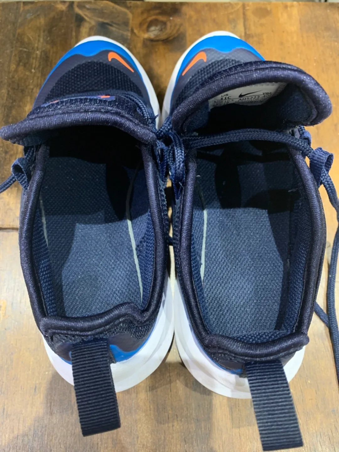 Nike Air  Kids Max Junior Running Shoes - Size 10.5 image indicator(3)