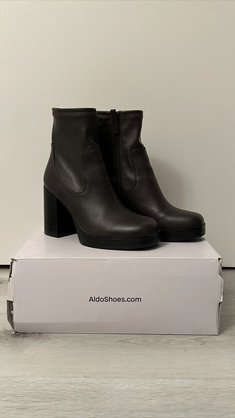 ALDO Brown Block Heel Ankle Boots - Women Size 11 thumbnail