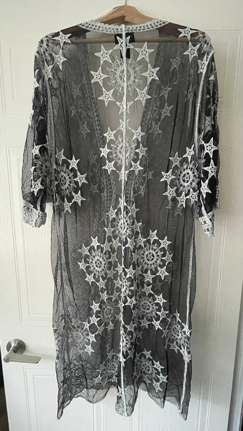 Nordstrom Rack Embroidered Tie Front Duster Cover-Up size M/L image indicator(5)