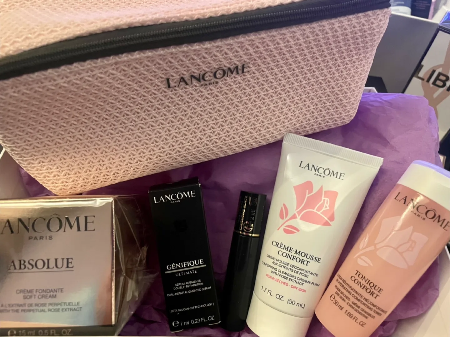 Lancôme Gift Set - Skincare & Makeup thumbnail