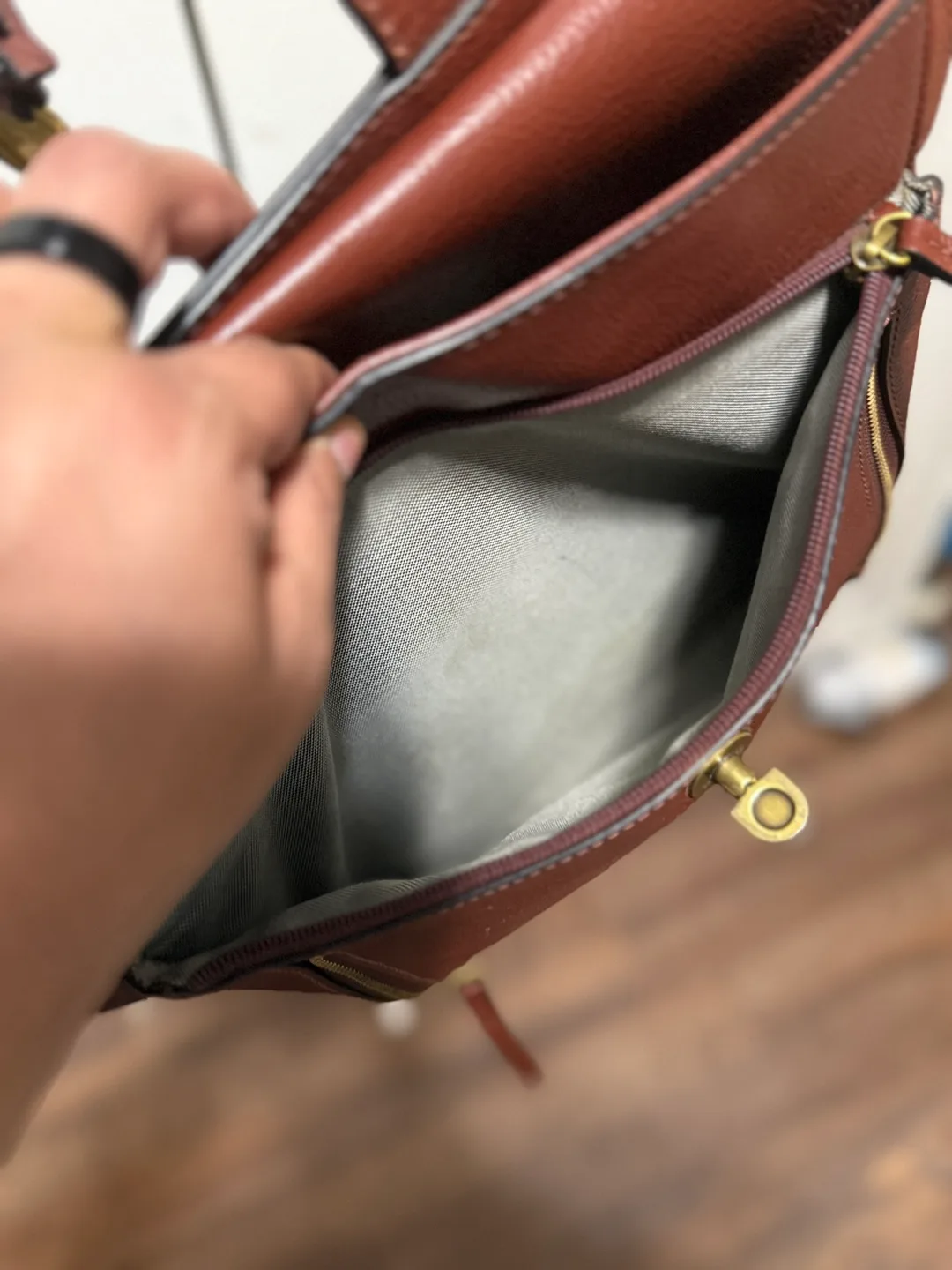 Fossil Backpack / hand bag- Brown Leather image indicator(6)