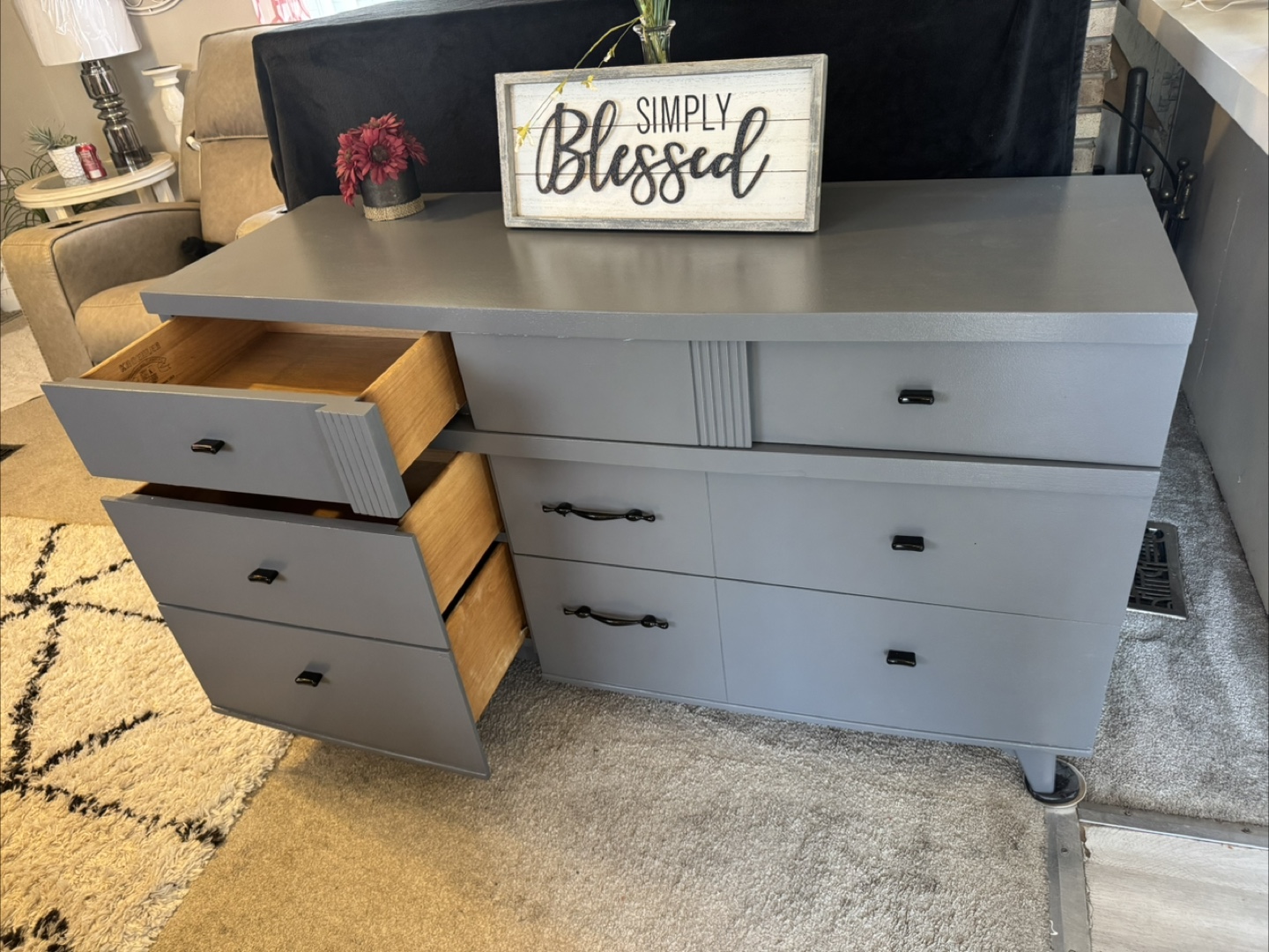 ✨✨ GORGEOUS GRAY LONG VINTAGE 6 DRAWER DRESSER✨✨
