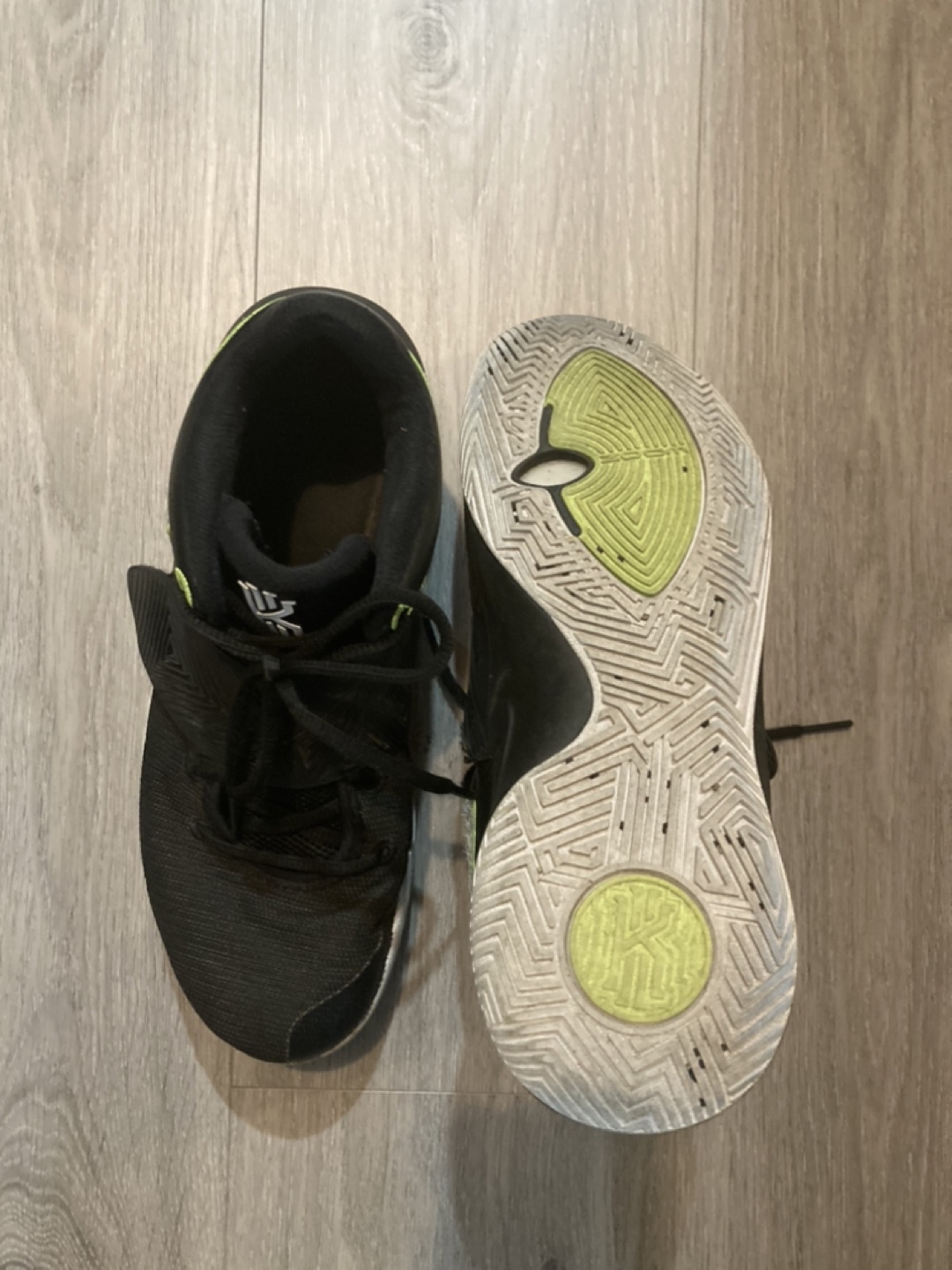 Nike Kyrie 3 Basketball Shoes - Size US 8.5 - photo 4