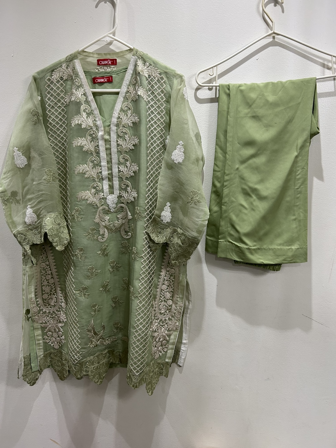 Women's CHANGE embroidered kurta and pants set