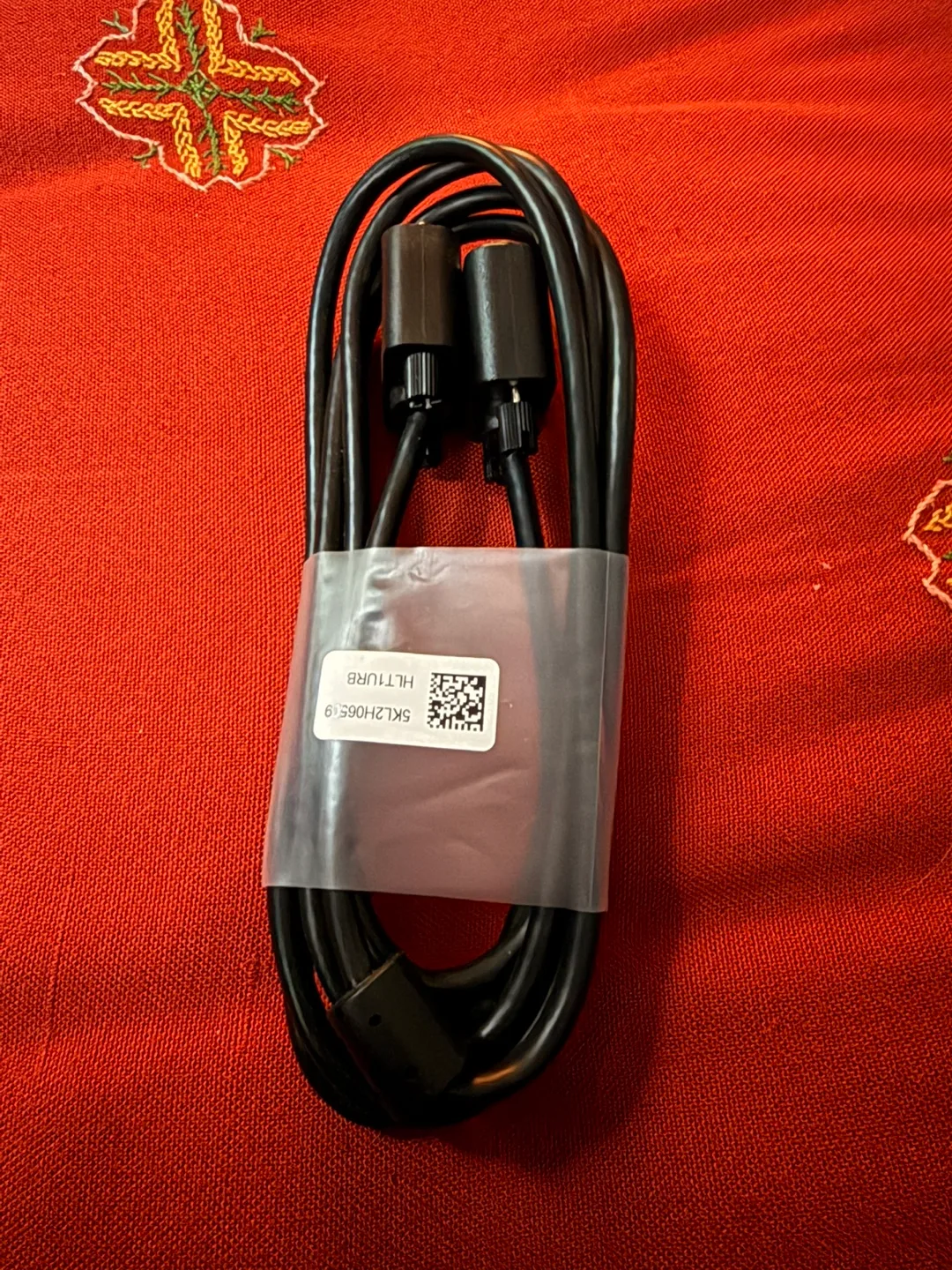 #freecycle Dual-Head VGA 5’ Cable image indicator(3)