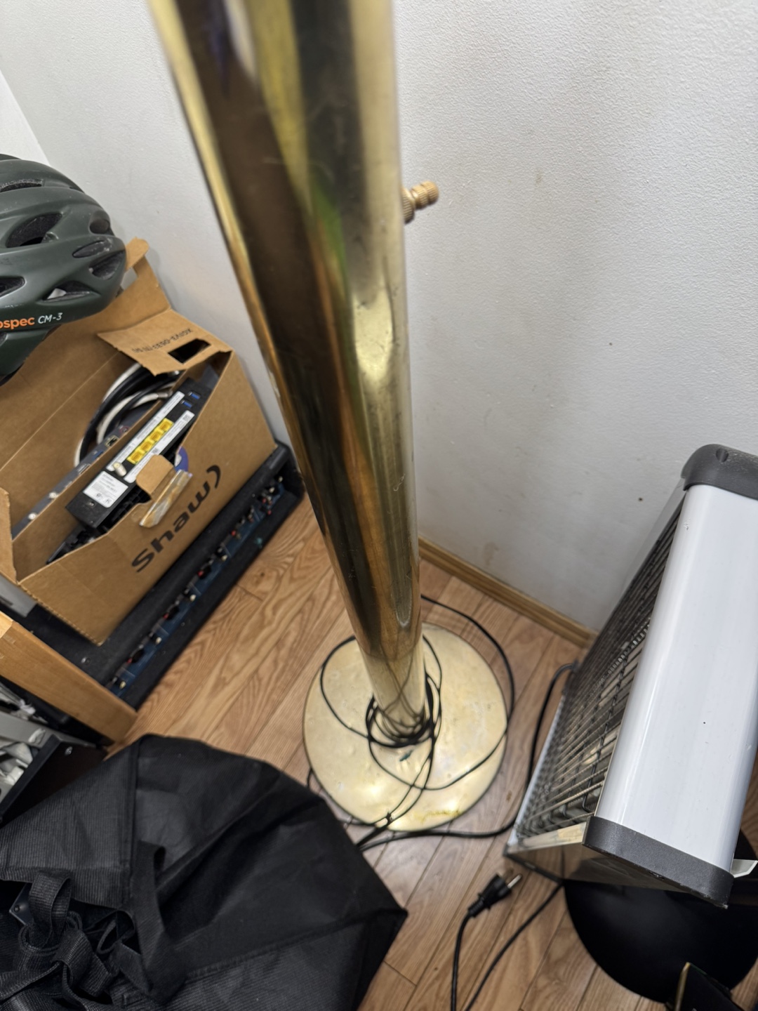 Vintage Brass 6-Light Floor Lamp with Tulip Shades - photo 3