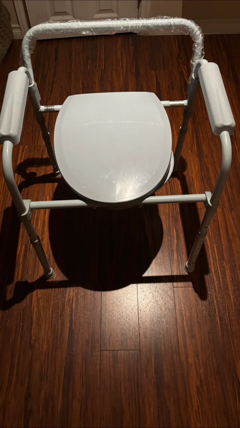 Elevated Toilet Seat with Handles thumbnail