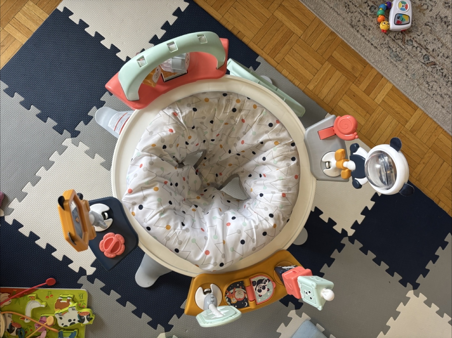 Fisher-Price Baby to Toddler Activity Center - photo 3