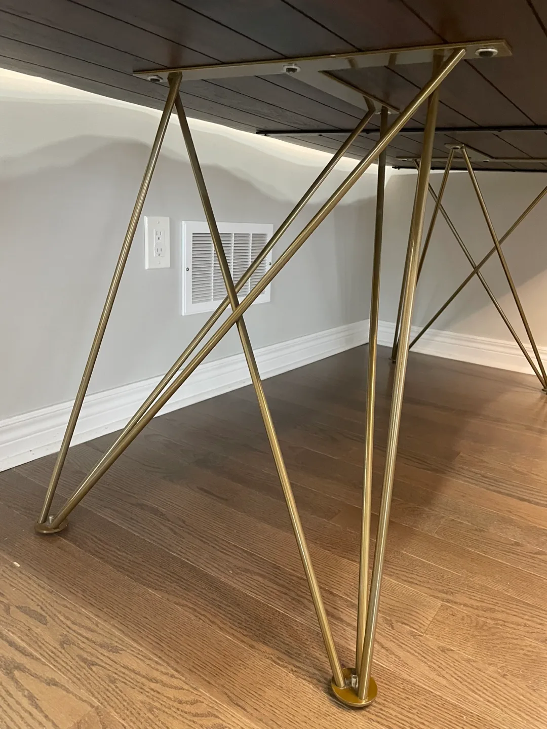 Live Edge Walnut Dining Table w Gold Hairpin Legs image indicator(3)