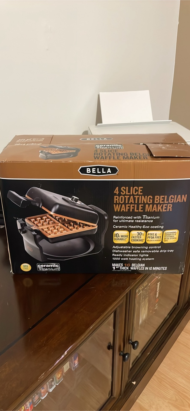 Bella 4-Slice Rotating Belgian Waffle Maker