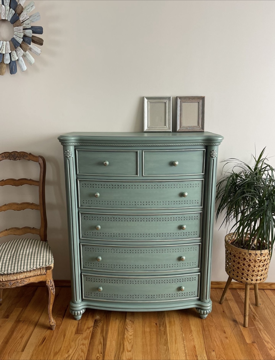 Handmade French Country Dresser - photo 2