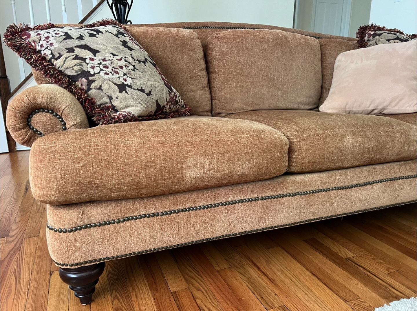 THOMASVILLE 3 PERSON SOFA - photo 3