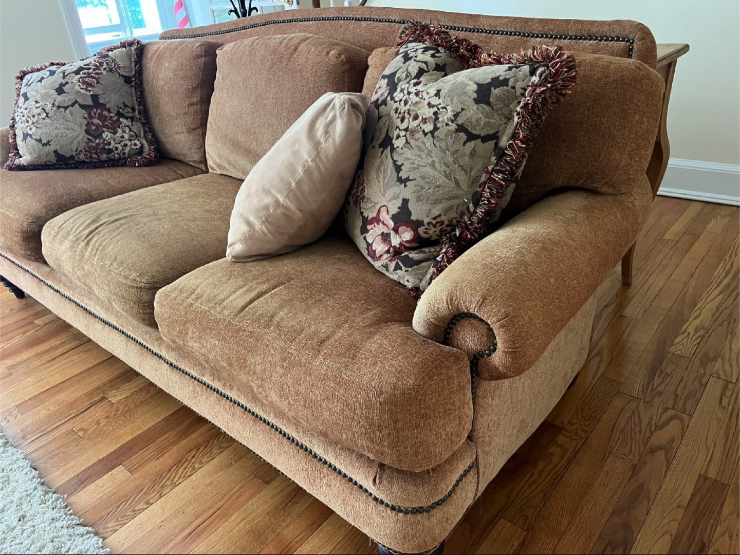 THOMASVILLE 3 PERSON SOFA - photo 4