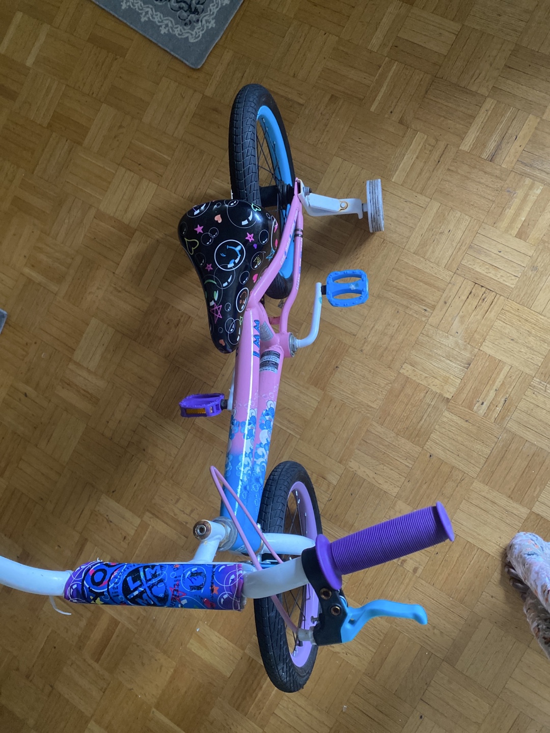 Girls' 16-inch LAMM Bike with Training Wheels