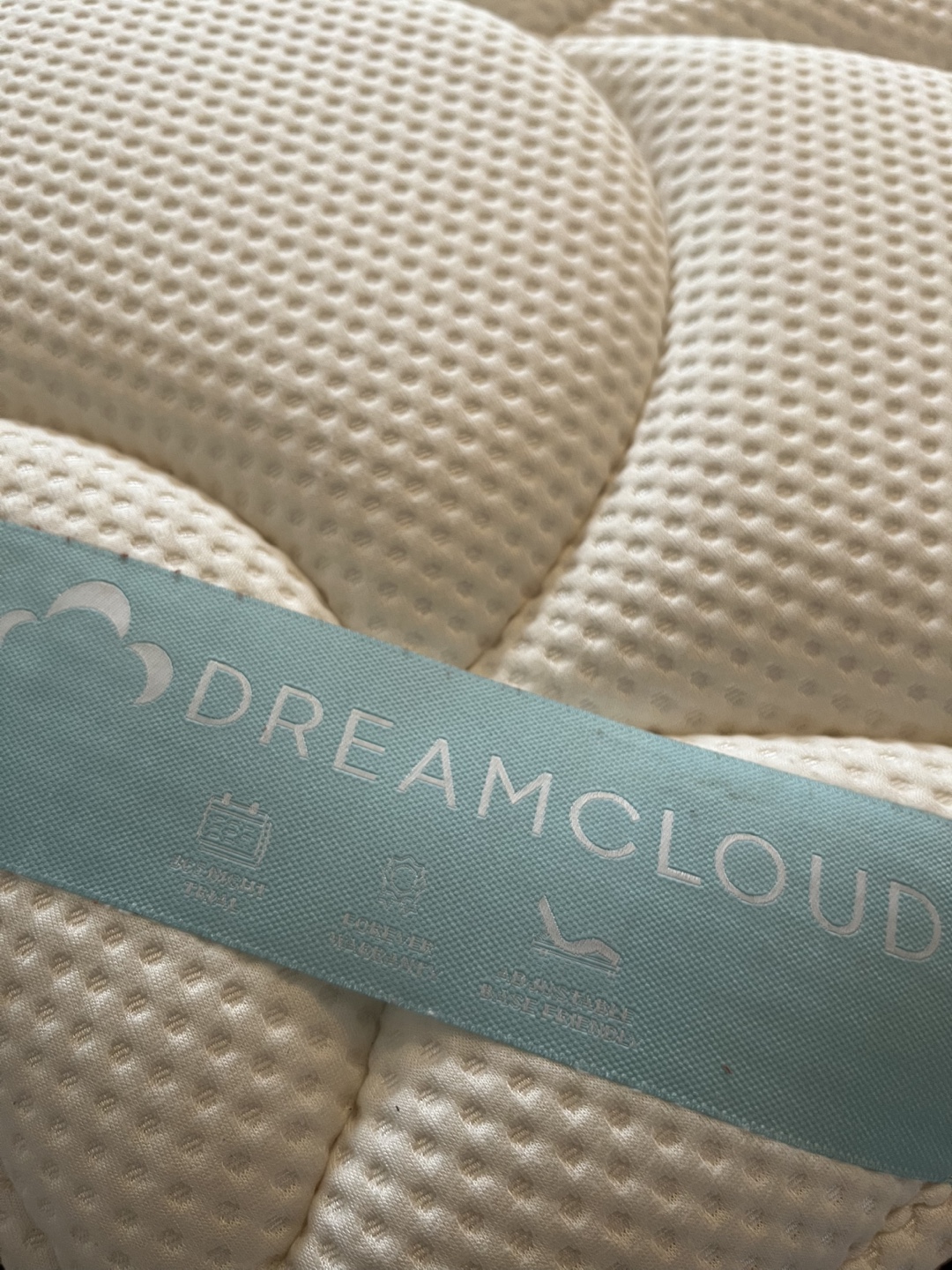 DreamCloud Queen Mattress