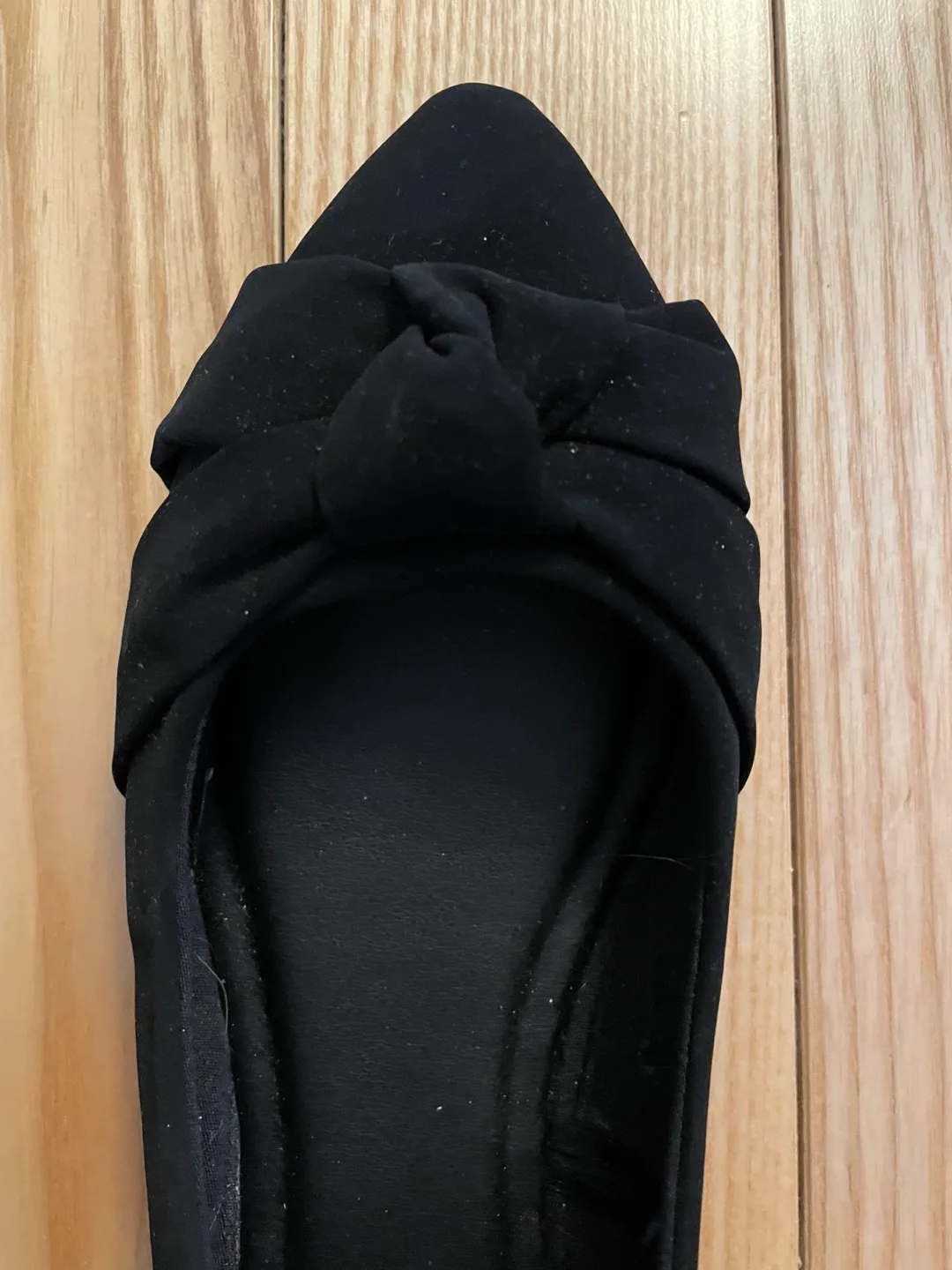 Women's Black Bow Flats - Size 7 image indicator(2)