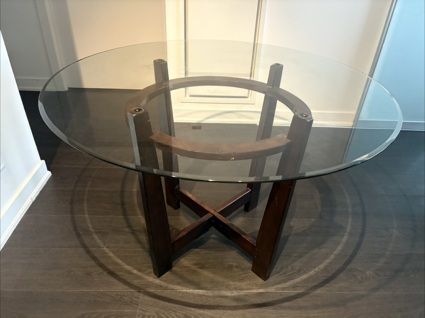 Glass-top dining table - photo 4