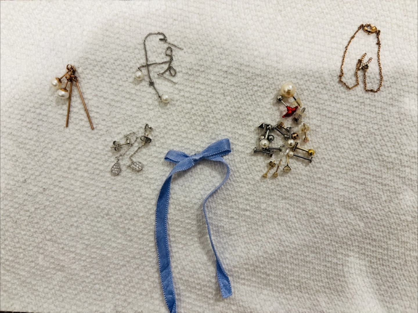 Assorted Earrings & bracelet