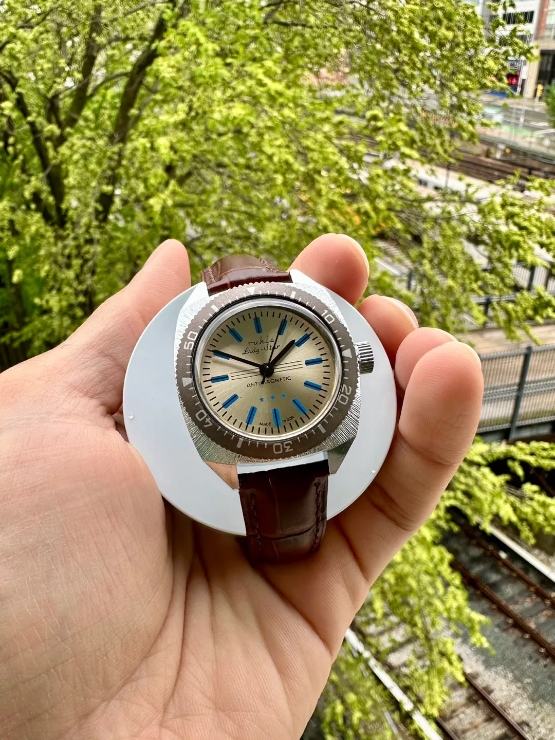 Vintage Ruhla Lady-Star Antimagnetic Watch image indicator(3)