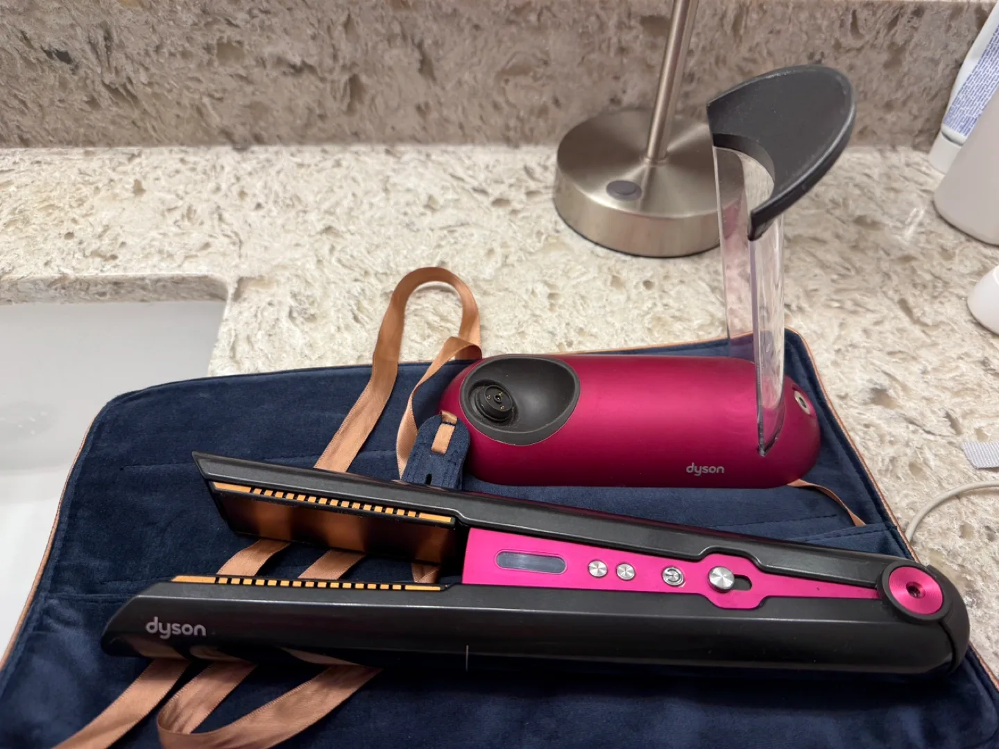 Dyson Corrale Hair Straightener with Stand & Case image indicator(3)