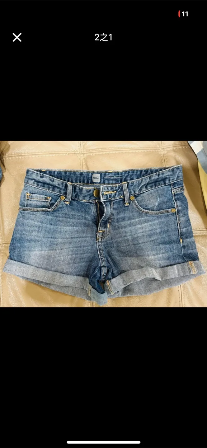 Women's Size Medium Denim Shorts thumbnail