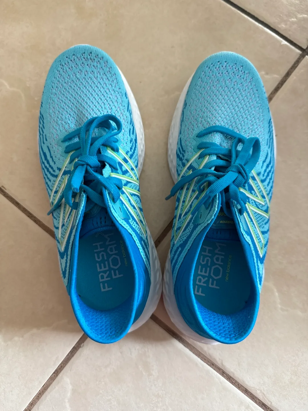New Balance Fresh Foam More V11 Running Shoes - Women's Size 7.5 thumbnail