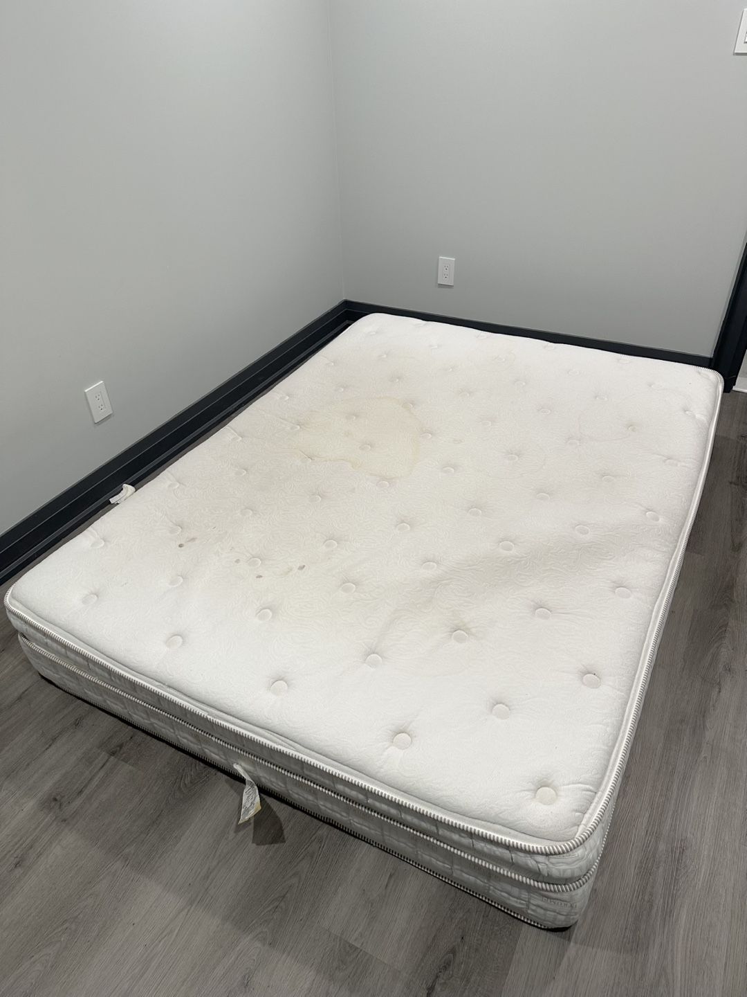 Used Queen Mattress