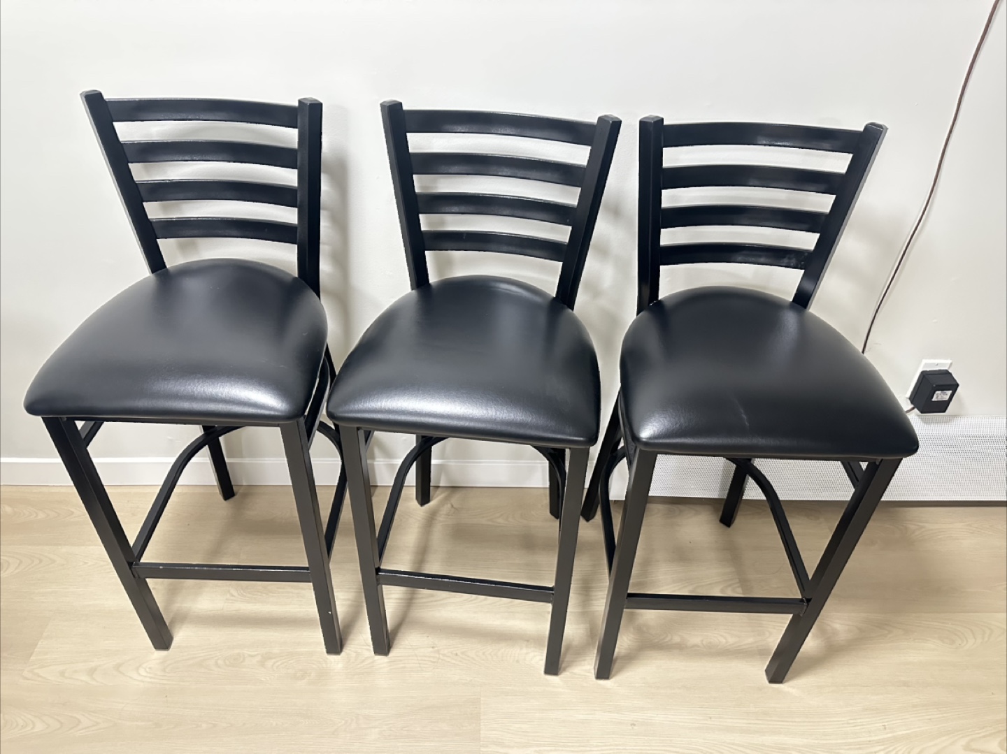 Set of 3 Black Bar Stools - photo 3