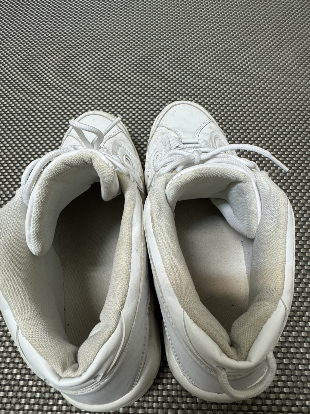 White Nike Air More Uptempo 96 Sneakers - photo 4
