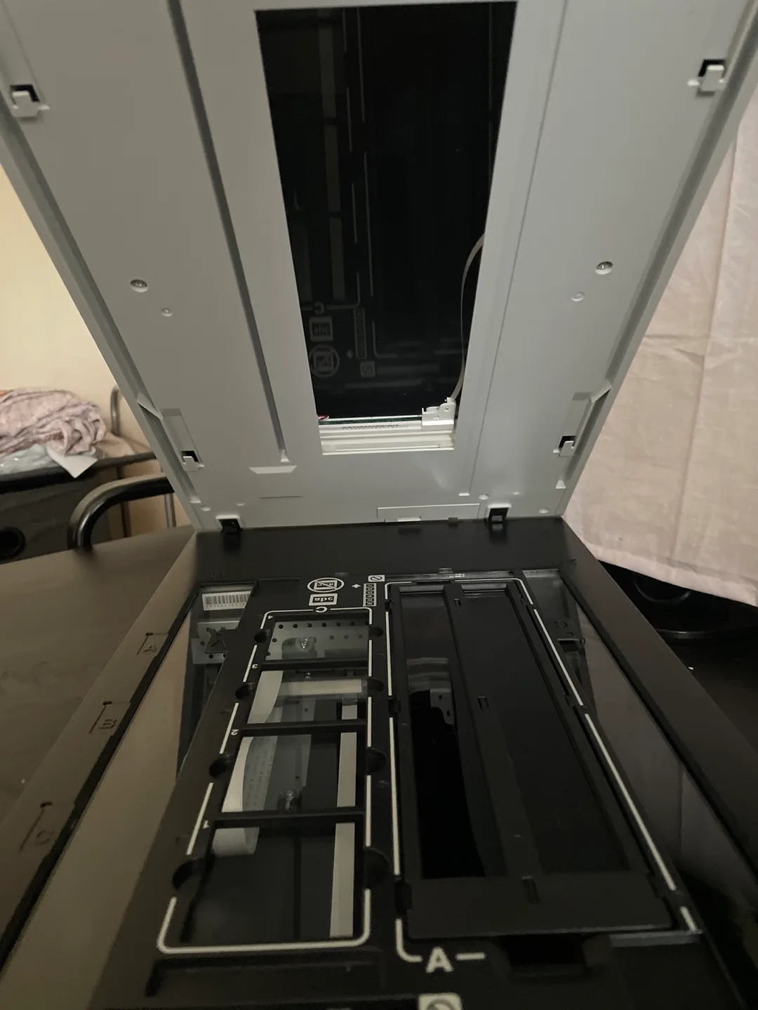 Epson Perfection V600 Photo Scanner image indicator(2)