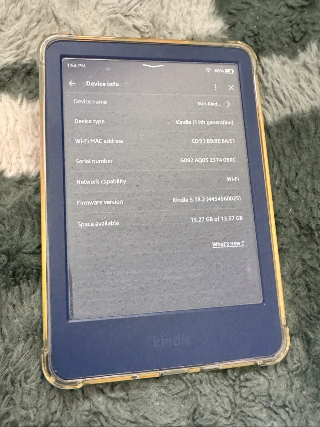 Amazon Paperwhite Kindle 11th Gen with Clear Case thumbnail