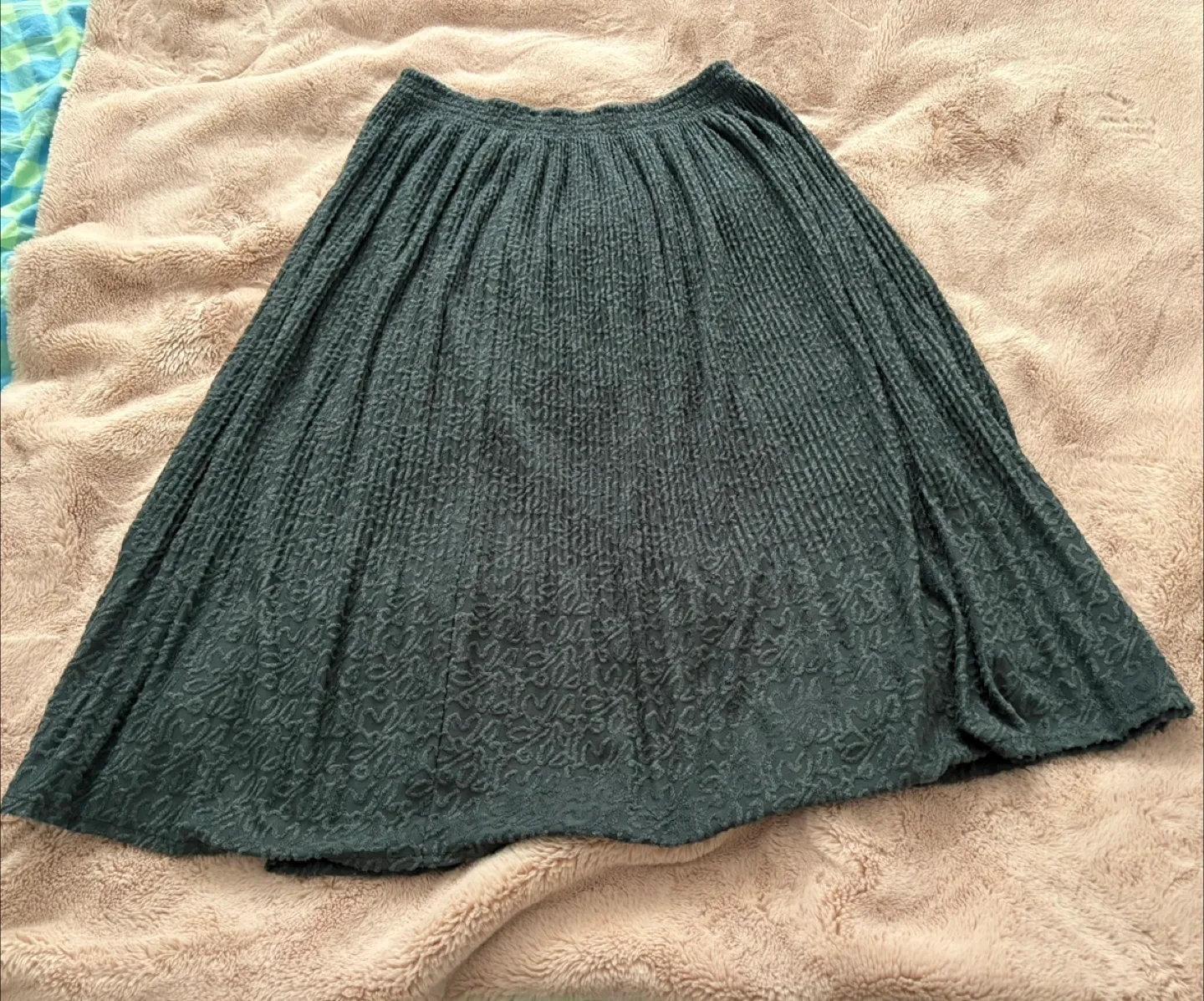 Skirt (Never worn) (Large) (Giving away for FREE) thumbnail