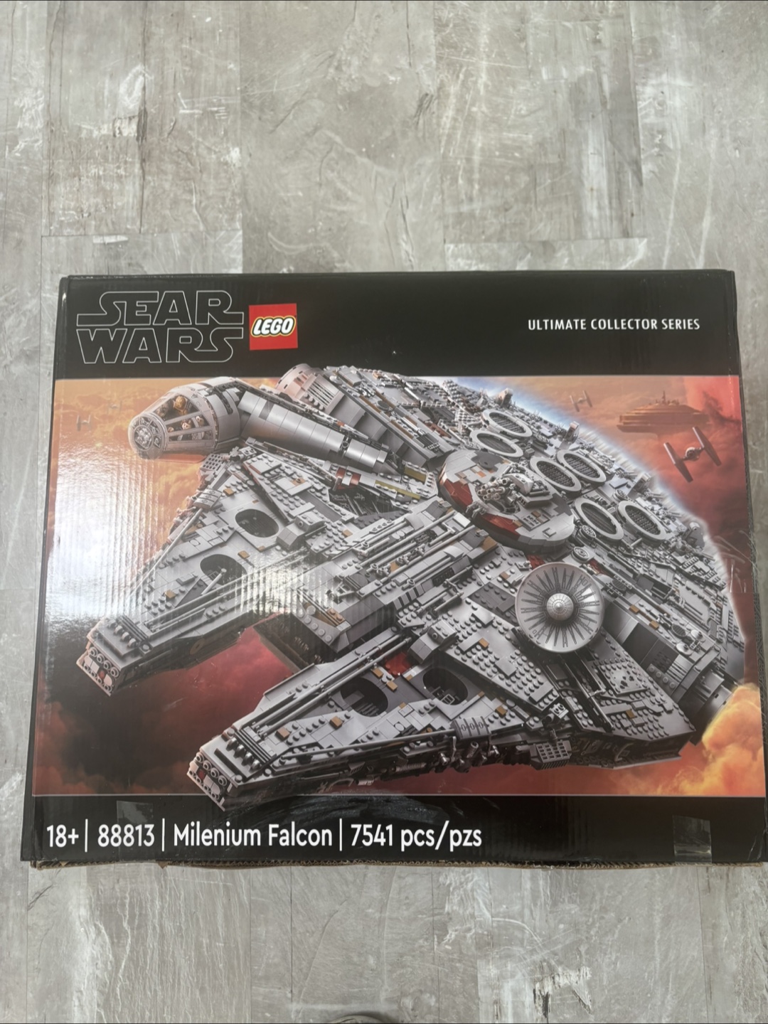 1:1 LEGO Star Wars Millennium Falcon