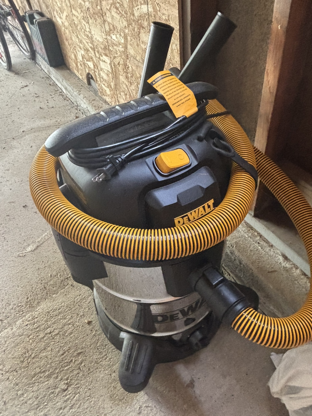 Dewalt Wet/Dry Vacuum - photo 5
