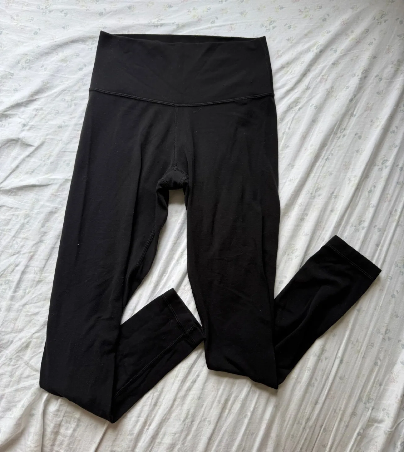 Aritzia Tna Butter Black Leggings S thumbnail