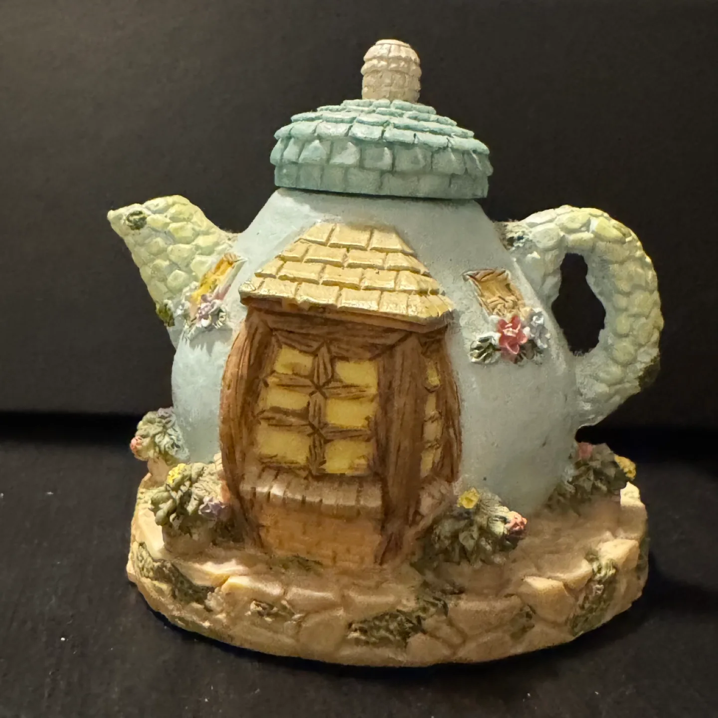 Cottagecore Mouse Teapot Cottage Figurine image indicator(3)