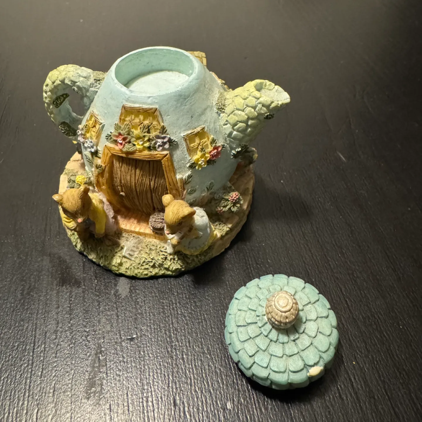 Cottagecore Mouse Teapot Cottage Figurine image indicator(4)