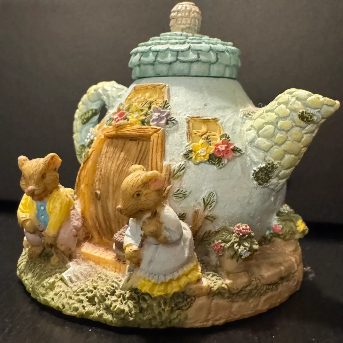 Cottagecore Mouse Teapot Cottage Figurine image indicator(2)