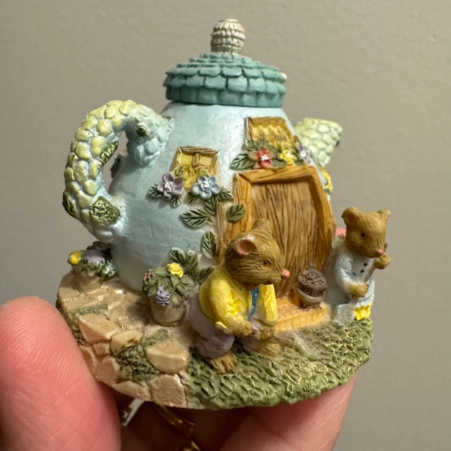 Cottagecore Mouse Teapot Cottage Figurine image indicator(10)