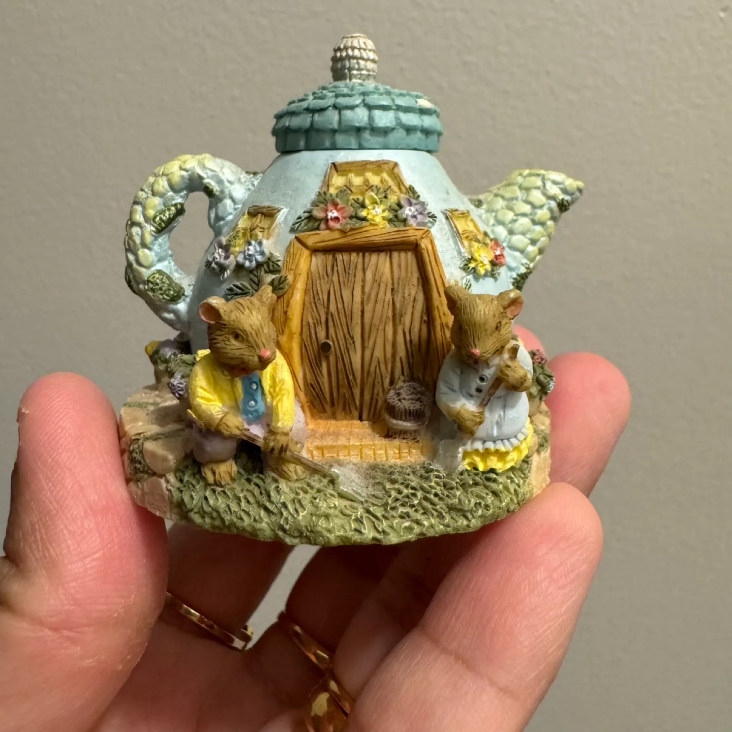 Cottagecore Mouse Teapot Cottage Figurine image indicator(9)