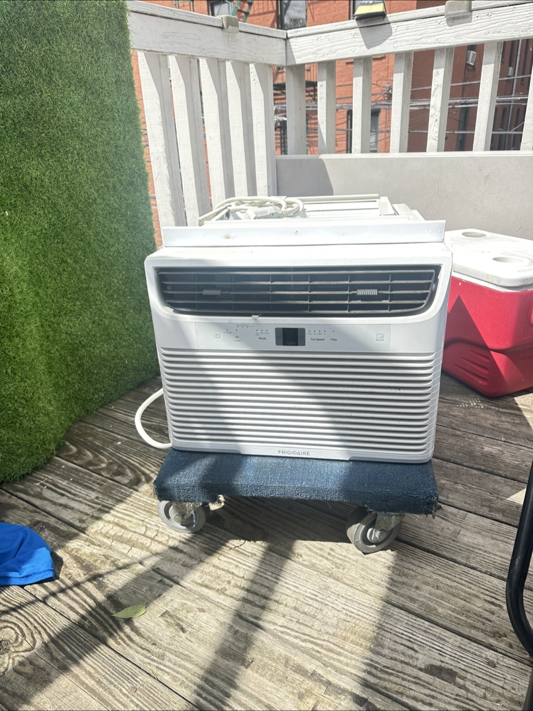 Frigidaire Window Air Conditioner - photo 5