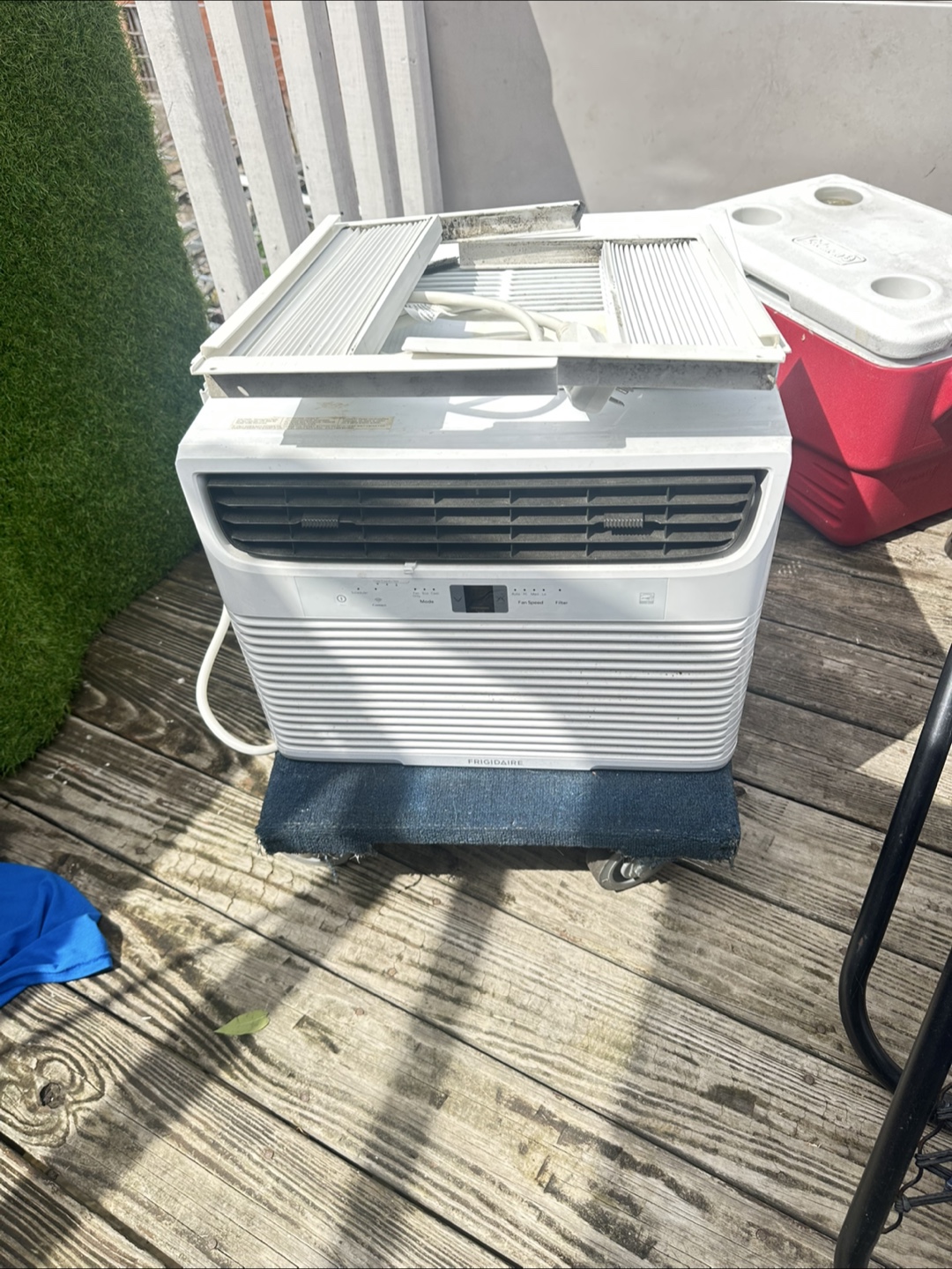 Frigidaire Window Air Conditioner - photo 4