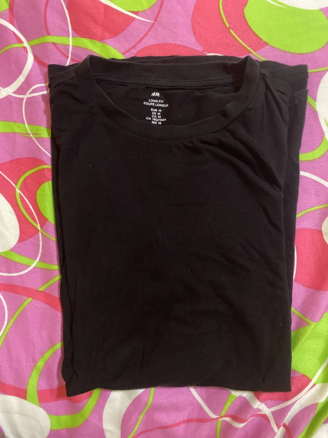 H&M black tshirt thumbnail