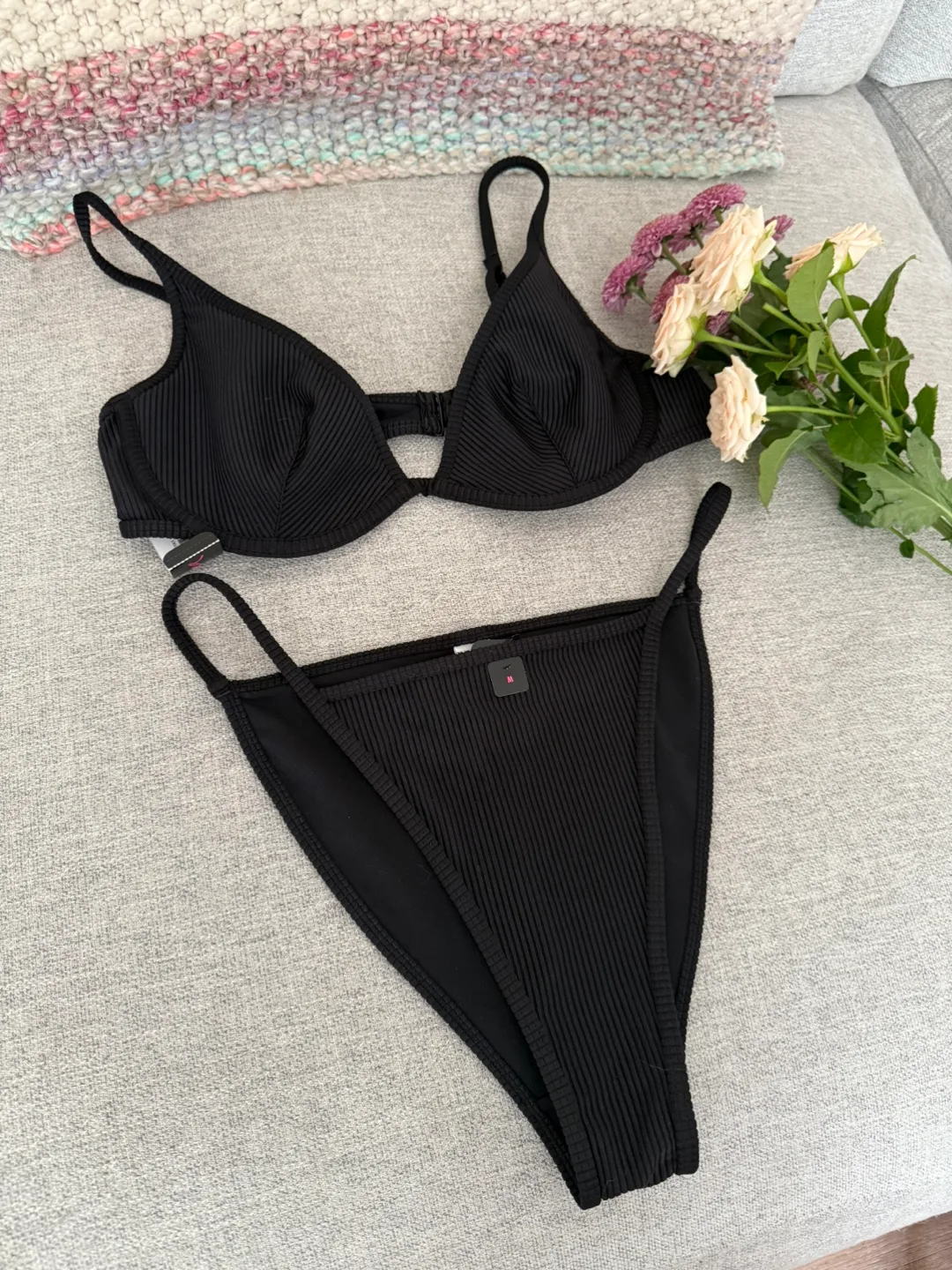 ⭐️NWT⭐️ La Senza Ribbed Bikini Size M thumbnail