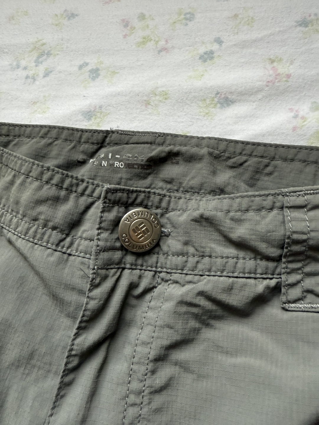 Columbia Cargo Hiking Pants - photo 2