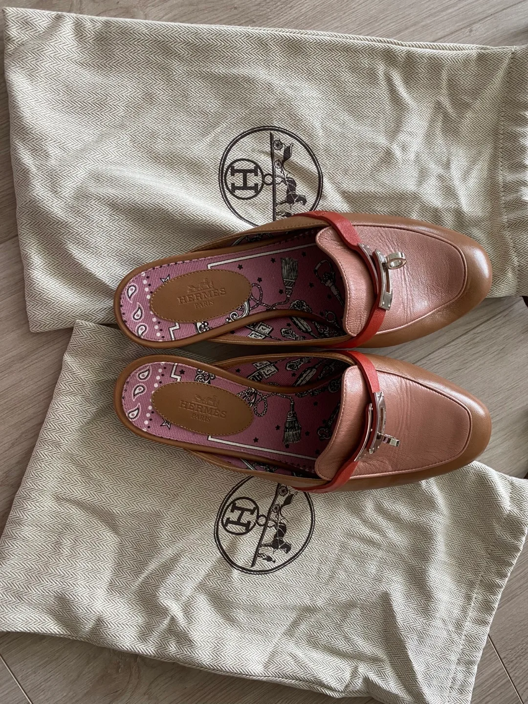 Hermes kelly Oran Sandals thumbnail