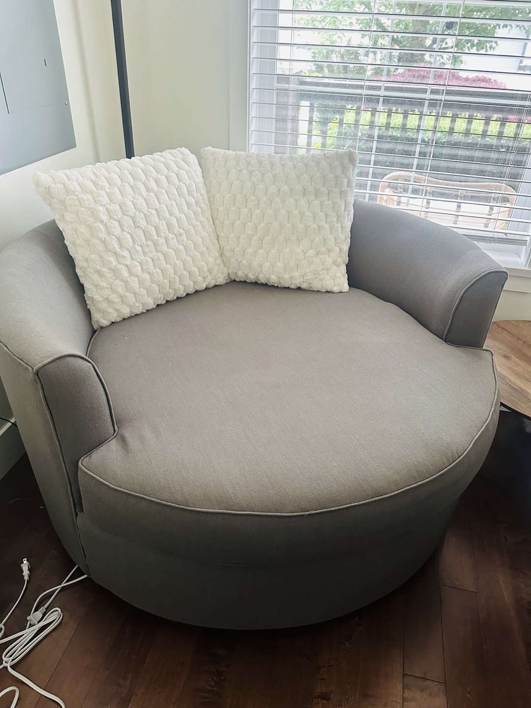 Grey Round Chair - photo 2